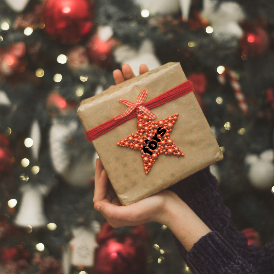 Christmas gift - gift wrap and card